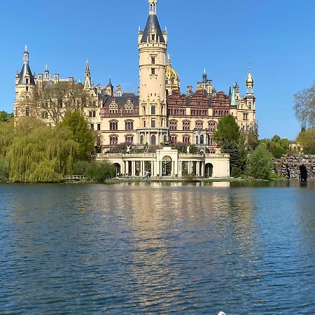 Stilvolle Ferienwohnung In Der Naehe Von Schwerin Dummer Eksteriør billede